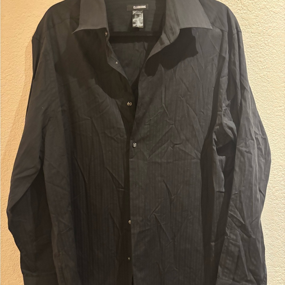 Claiborne men’s Classic Black Button-Up Shirt